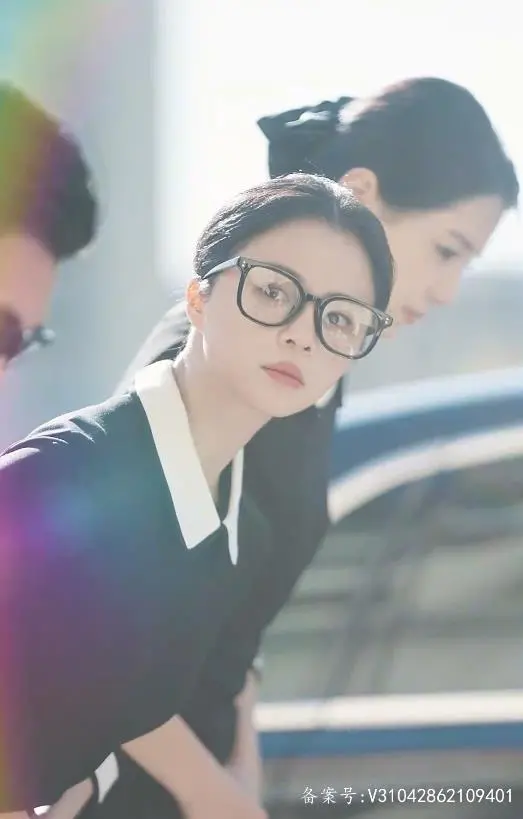 颜值逆天改命！《丑妻逆袭，颜值惊艳全球》：土肥圆变女神，恋爱事业双丰收！